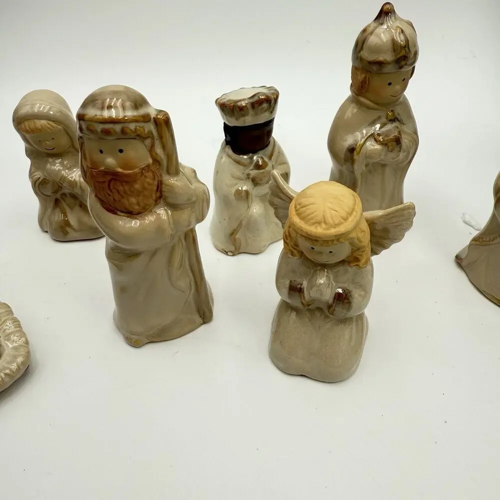 Nativity Scene Glazed Ceramic 10 Piece Set NO Wooden Base Kirklands VGC‎ Vintage